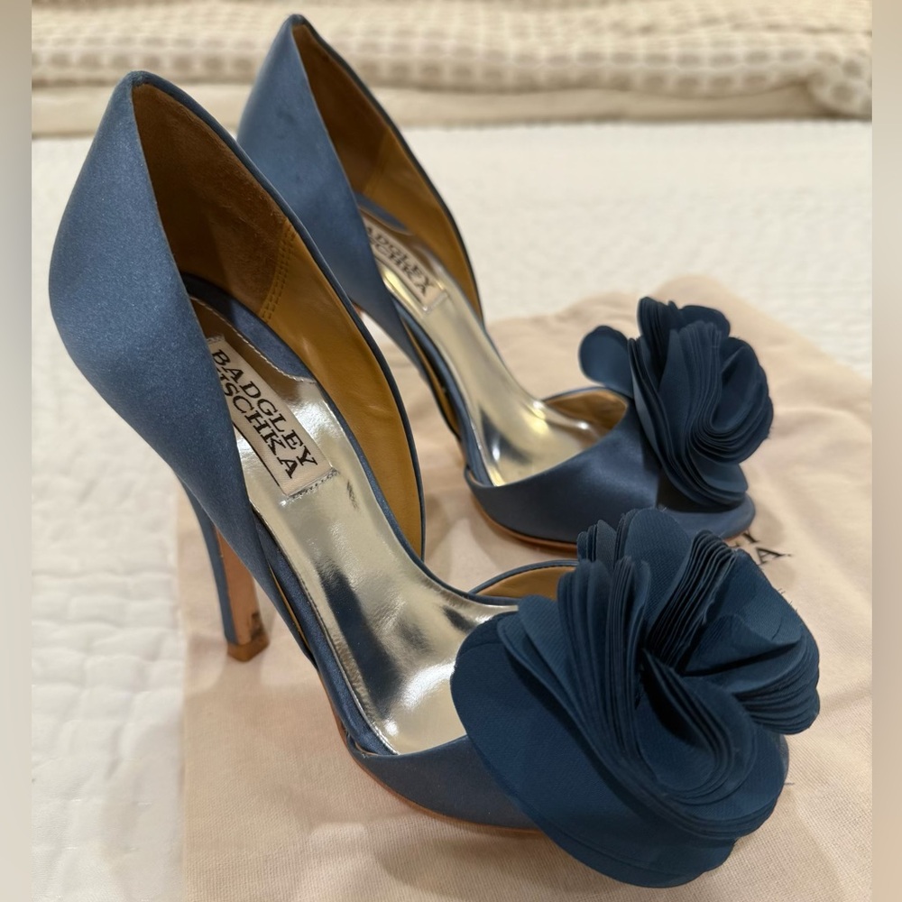 Badgley Mischka Blue Randall Heels Size 5.5